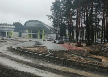 Stalowa Wola: Przebudowa parkingu przy obiektach MOSiR na finiszu