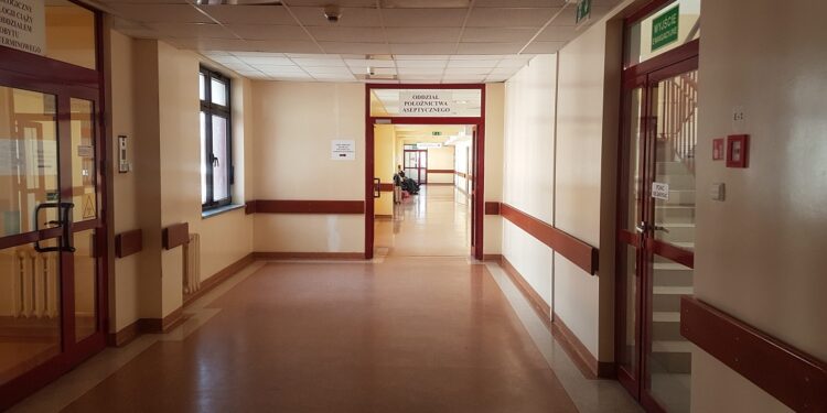 Tarnobrzeg. Porodówka wznawia działalność.