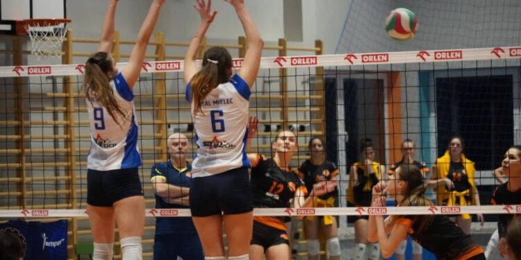 Mielec:  Gra do ostatniej minuty