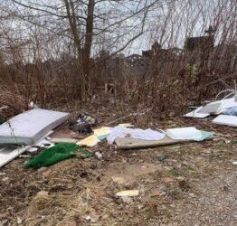 Sandomierz: Stop nielegalnemu zaśmiecaniu miasta.