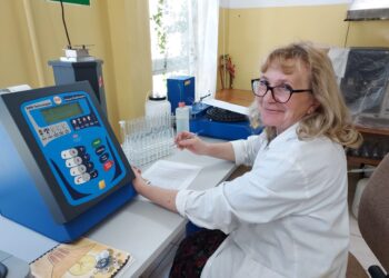 Sandomierz: Nowoczesny sprzęt  do analizy gleby w laboratorium chemiczno-rolniczym ŚODR.