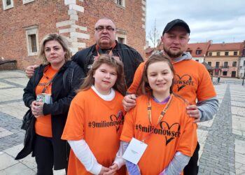 Sandomierz: Setki kolorowych balonów, słodycze i otwarte serca – majówka inna niż zwykle.