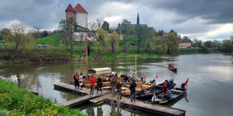 Sandomierz, Dwikozy, Baranów Sandomierski: Sprzątali Wisłę i San .