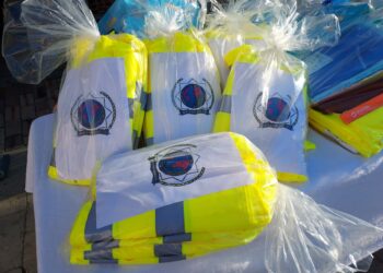 Sandomierz: Środki ochrony i elementy odblaskowe trafiły do stowarzyszeń.