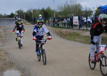 Nisko: Mistrzostwa w jeździe po muldach otworzyły tor pumptrakowy