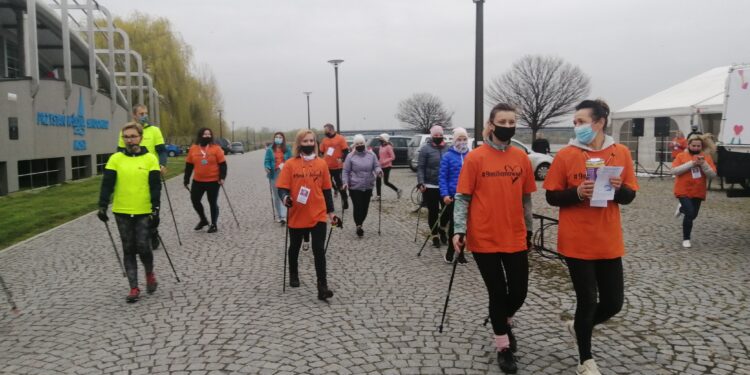 Sandomierz: Dziś drugi dzień ulicznej zbiórki pieniędzy dla chorego Bartusia.