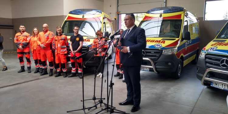 Mielec: Kolejne karetki na wyposażeniu Pogotowia Ratunkowego w Mielcu.