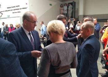 Mielec: Odznaczenia do pracowników pogotowia