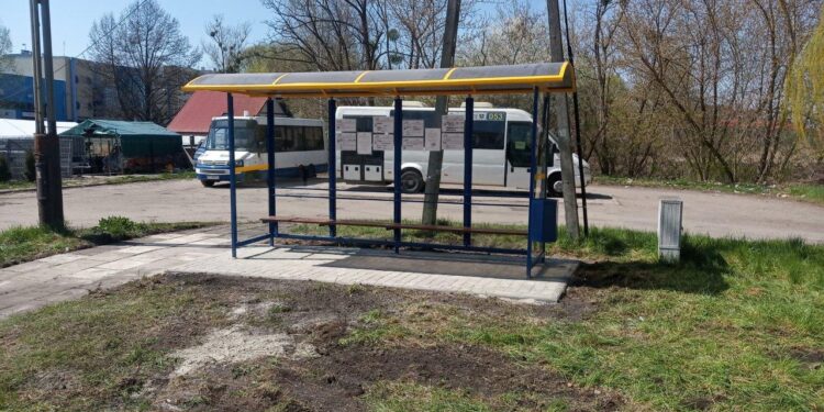 Tarnobrzeg. Nowe wiaty przystankowe.