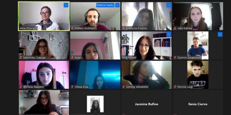 Mielec: Mimo pandemii Erasmus łączy młodzież.