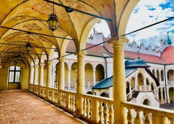 Baranów Sandomierski. Odświeżony Mały Wawel