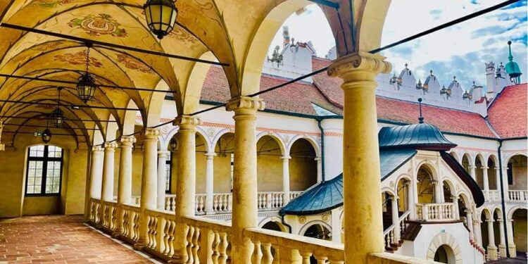 Baranów Sandomierski. Odświeżony Mały Wawel