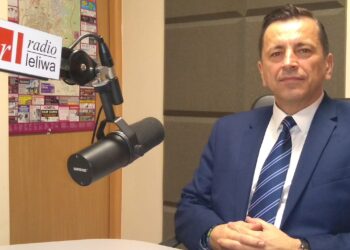 Mielec:  Licencja z nadzorem finansowym.