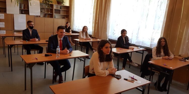 Tarnobrzeg. Rozpoczęli egzamin dojrzałości.