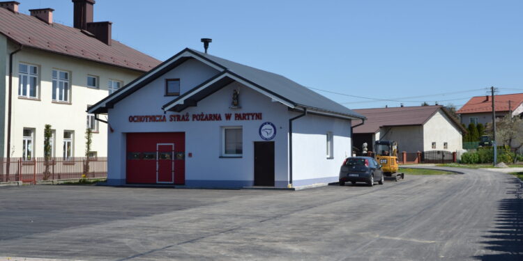 Radomyśl Wielki: Nowy parking w Partyni.