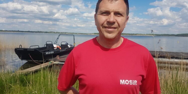 Tarnobrzeg. Atrakcyjny zawód dla młodych. Ratownik wodny.