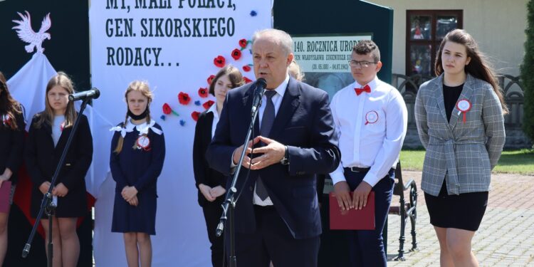 Tuszów Narodowy: Świętował 140 rocznicę urodzin generała Sikorskiego