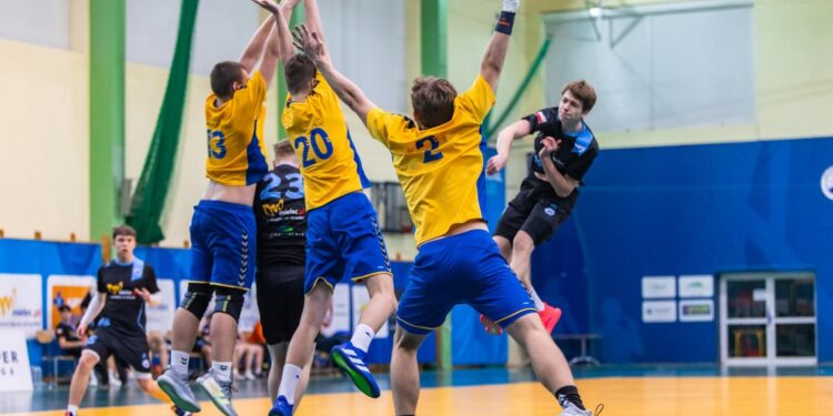 Mielec: Pogotowie  testuje  urządzenia do badania parametrów krytycznych