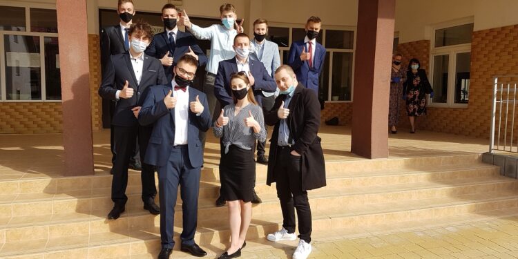 Tarnobrzeg. Drugi dzień matur.