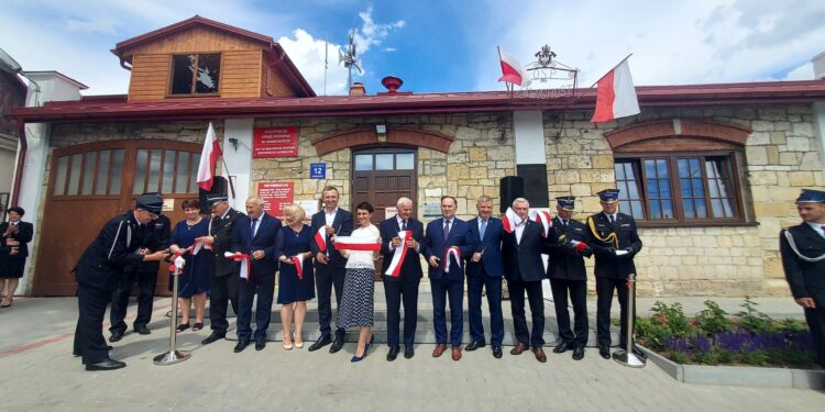 Zawichost: Oficjalne otwarcie zabytkowej remizy po remoncie. (FOTOGALERIA)