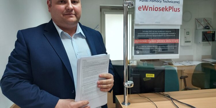 Opatów: Dziś ostatni dzień składania wniosków przez rolnikow w podstawowym terminie.