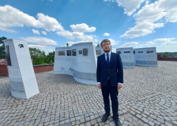Sandomierz: Wystawa „Hetman” na zamkowym dziedzińcu.