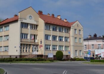 Mielec:  Gmina Radomyśl Wielki wysoko w kraju.