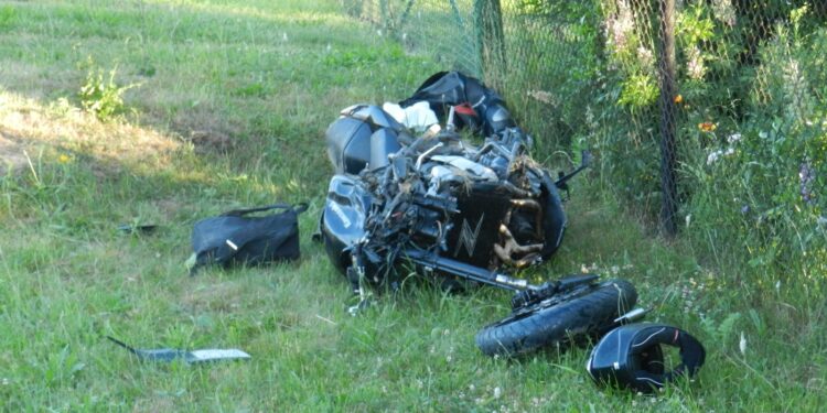 Gorzyce: Motocyklista zabrany do szpitala, droga zablokowana