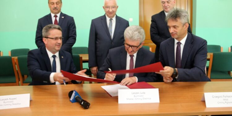 Staszów. Razem chcą pozyskiwać pieniądze z Unii Europejskiej