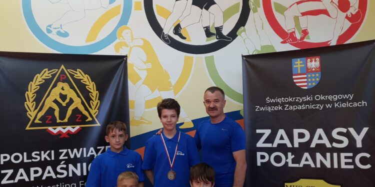 Połaniec: Jakub Szkwarek z brązowym medalem Mistrzostw Polski w Zapasach