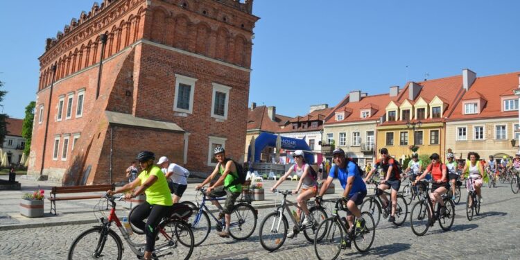 Sandomierz:  XII Sandomierski Rajd Papieski.