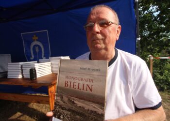 Bieliny: Odbyła się promocja Monografii Bielin autorstwa Józefa Mroczka