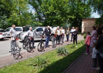 Stalowa Wola: Rowerowe prezenty z HSW dla podopiecznych z Domu Dziecka
