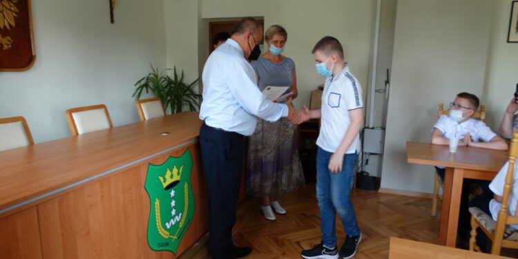 Tuszów Narodowy:  „ MŁODZI WSPANIALI” w Gminie Tuszów Narodowy”.