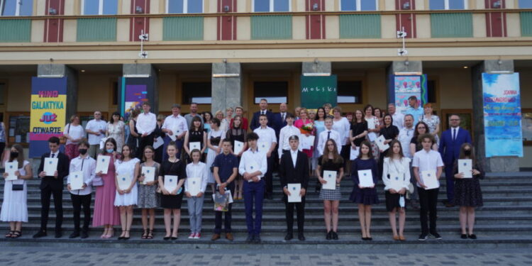 Mielec: Młodzi Nieprzeciętni- nagrodzeni!