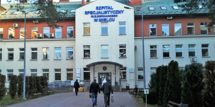 Mielec: Odwiedziny pacjentów w Szpitalu Specjalistycznym w Mielcu.