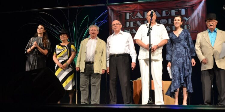 Tarnobrzeg. Piosenka z repertuaru KAKTUSIKA urzekła publiczność.