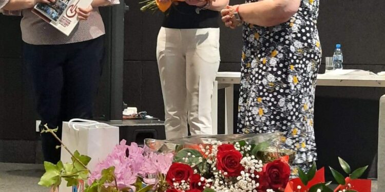 Mielec: Zasłużony Kulturze Gloria Artis.