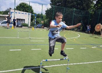 Niedźwice: Sportowe emocje dla najmłodszych.