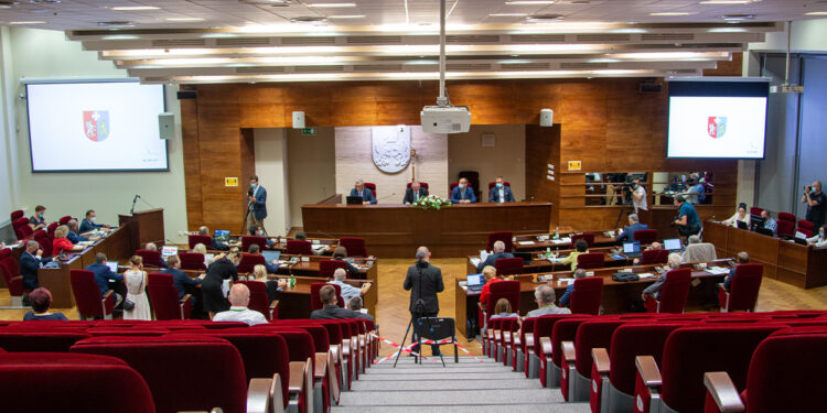 Region: Absolutorium i wotum zaufania –przyznane.