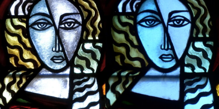 Stalowa Wola: O uwagach do konserwacji polichromii i witrażach rozwadowskiej fary