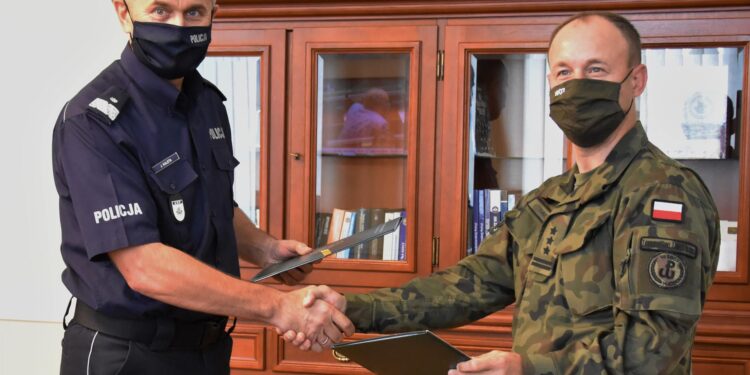 Kielce: Świętokrzyscy terytorialsi podpisali porozumienie ze świętokrzyską policją.