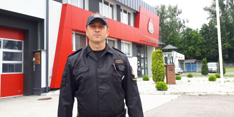 Przewłoka, Łoniów: Pożar domu od pioruna.