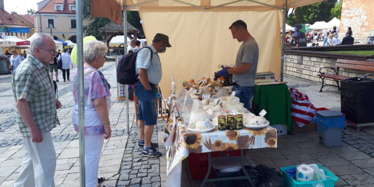 Sandomierz: Jarmark Jagielloński przyciągnął tłumy.