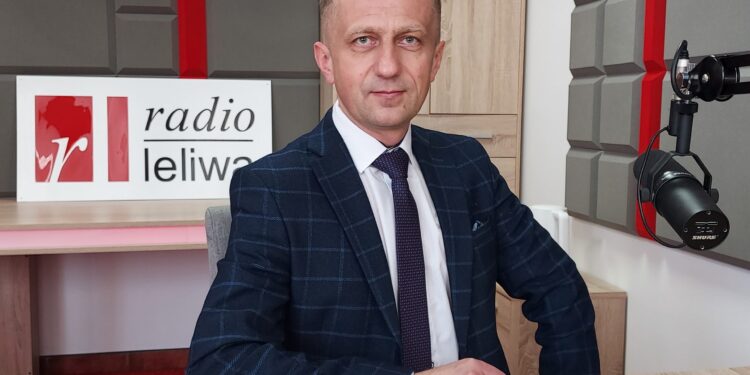 Samborzec, Łoniów, Obrazów: Trwa składanie wniosków do ZUS o świadczenie '300 Plus’.