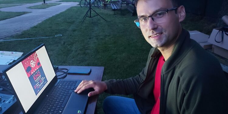 Samborzec: Filmy w plenerze.