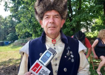 Sandomierz: Retman Mieczysław Łabęcki z Ulanowa Kawalerem Orderu Rzeki Wisły.