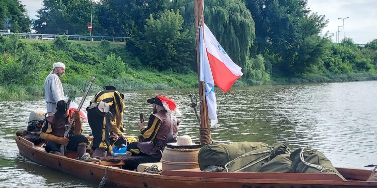 Warszawa: Sandomierscy wodniacy uczczą rocznicę wybuchu powstania warszawskiego.