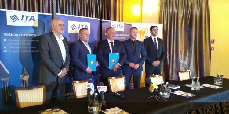 Mielec: Nowy sponsor, nowe zawodniczki i trenerzy.