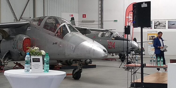 Mielec: Latające muzeum na mieleckim niebie.